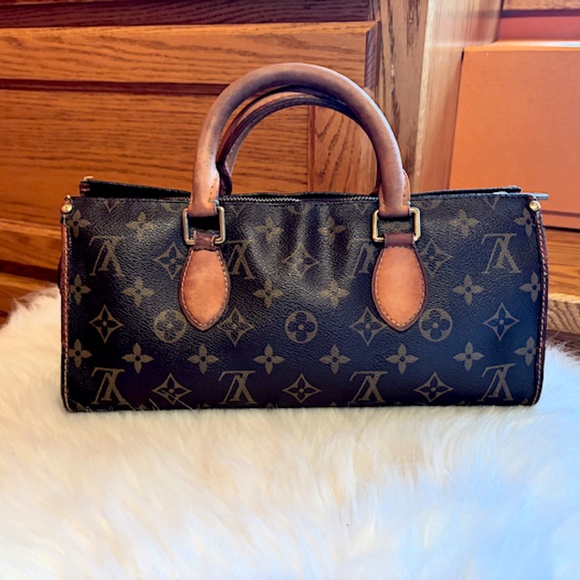 Louis Vuitton Monogram Popincourt Handbag (Authentic/Pre-loved) - Picture 6 of 16